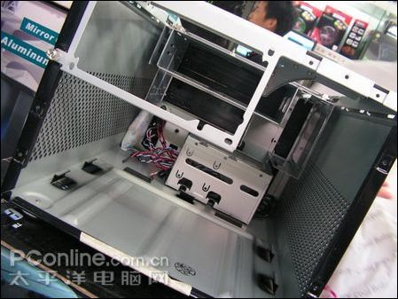 Tt LANBOX HTPCC