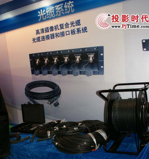 高清攝像機(jī)復(fù)合光纜 光纜連接器和復(fù)合系統(tǒng)