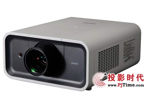 三洋PLC-XP200L投影機應用了4LCD技術