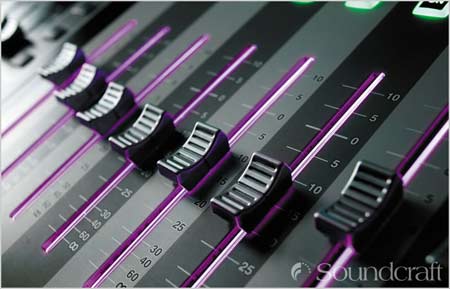 Soundcraft Si2{_