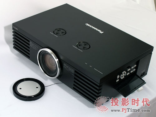 松下PT-AE3000C投影機(jī)第二層面板細(xì)節(jié)