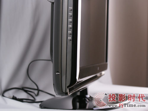 TCL自然藍(lán)光電視外觀細(xì)節(jié)特寫(xiě)