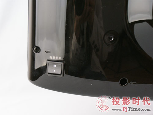 TCL自然藍(lán)光電視外觀細(xì)節(jié)特寫(xiě)
