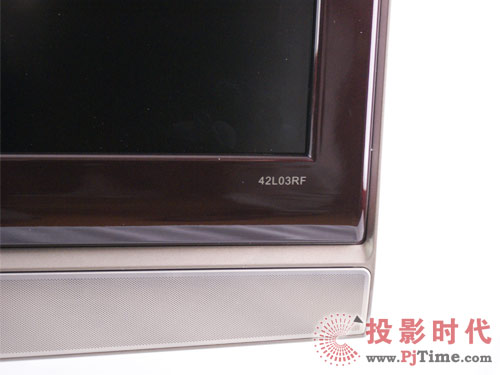 創維42L03RF液晶電視:酒紅高光無痕工藝外觀