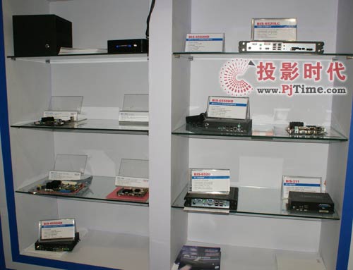 華北工控上海國際數(shù)字標牌展展出全線產(chǎn)品