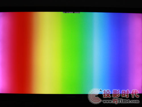 LEDˮ Ԕu(png)ҺҕUA55B8000ɫc(du)ȶȜy(c)ԇ