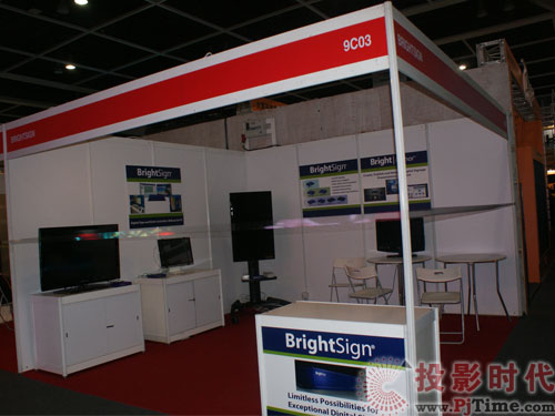 BrightSign infocommչ_