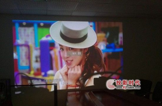 ᘷҕX2΢ͶӰC M@񡱙CL(fng)