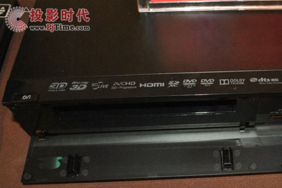 DMR-BWT820GK{CCIT2012