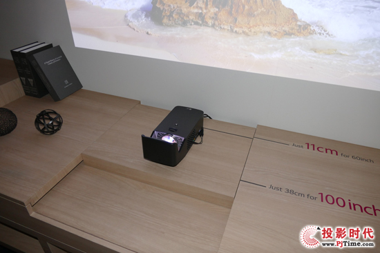 IFA 2015LGչ׿̽LEDͶӰCPF1000U