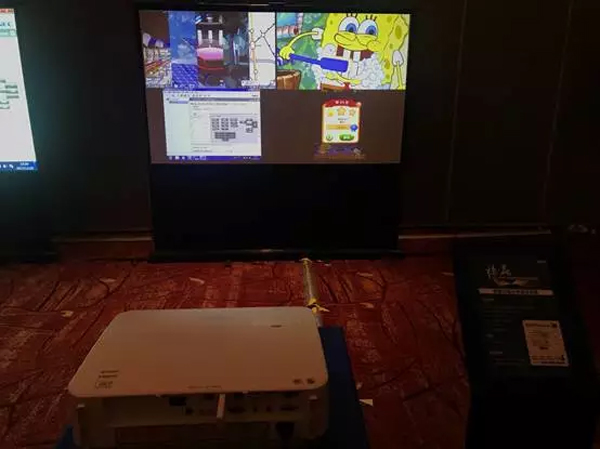 NEC߶̄ͶӰȫʮѲչ չ