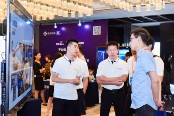 newline2019ί󼰴I(y)CIO(hu)I(y)(sh)ֻD(zhun)
