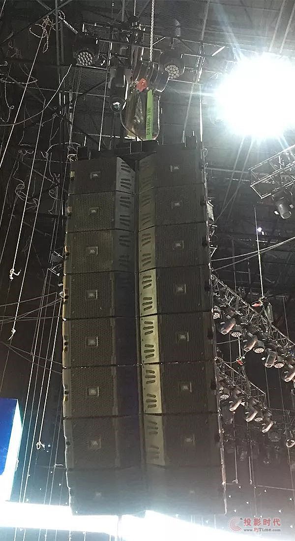 JBL VTX V20ڶСWِ