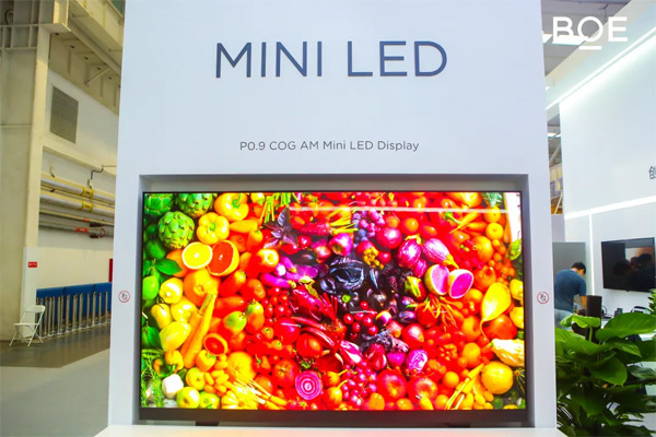 PI~ţTFT-Micro LED