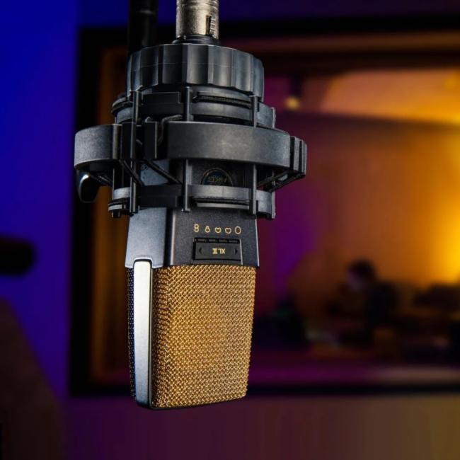  | AKG 피ҕl[缉