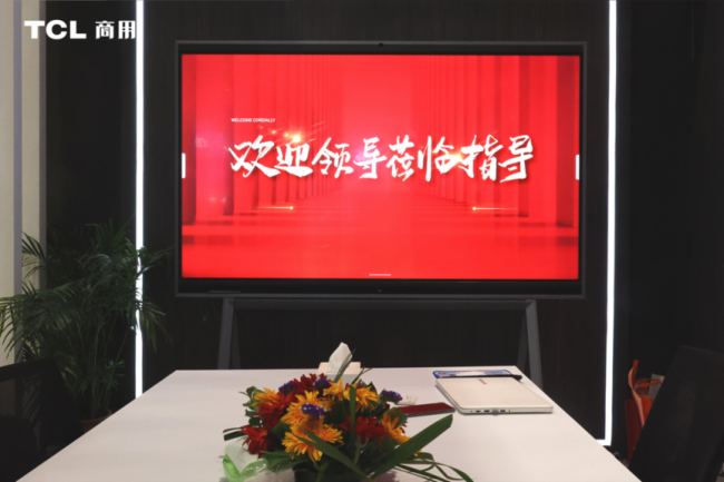 TCLÔyȫ½QLED(j)ԪXR̓M(chng)TSϵСgTSϵCOBԼNXTHUBϵV60proǻƽ及(qing)(sh)ISLEչ