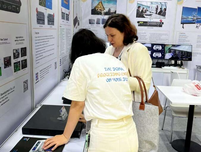 P_InfoComm Asia̩ҕ Ocgչ[FӍ