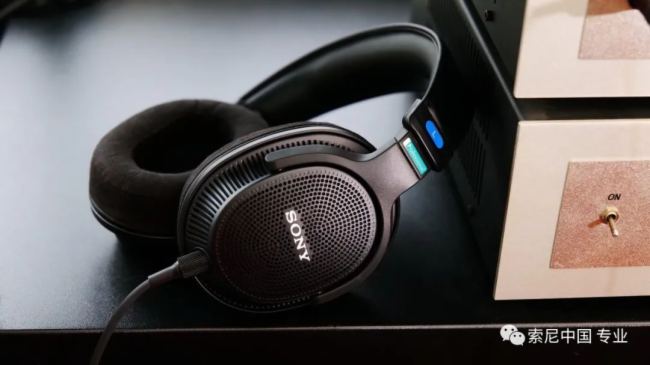 MDR-MV1O C HiFi