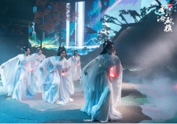 創(chuàng)維商用地磚屏、小間距顯示屏、透明屏等助力“新劉海砍樵”,傳承非遺文化