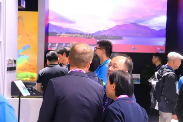 ȻʬFӰˇg Vivitek(Ӎ)ƷWҫInfoComm China 2024