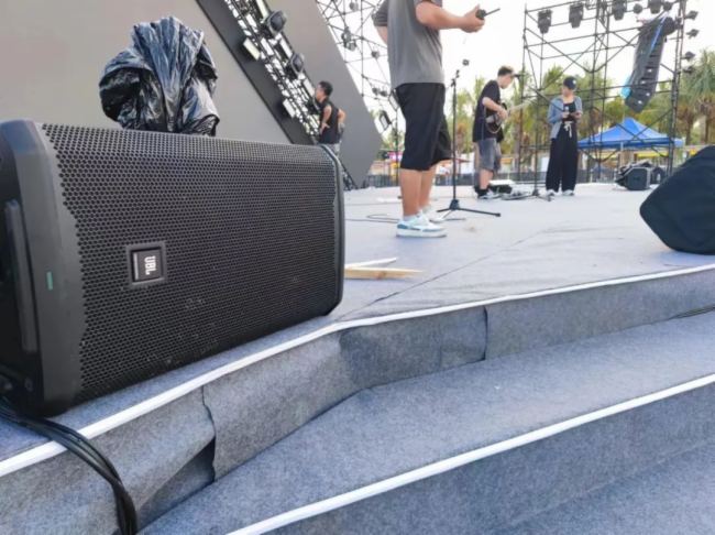 oM֮ġɳơƿgſ | JBL Professional SRX900һѲݼϵy(tng)c(din)ȼ