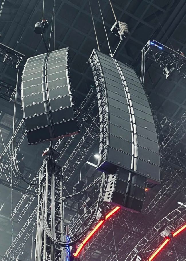 潘瑋柏「狂愛」重慶站|L-Acoustics&DiGiCo助力燃爆狂熱舞臺