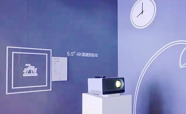 ͻ4KP(gun)IcͶӰ߀LCD